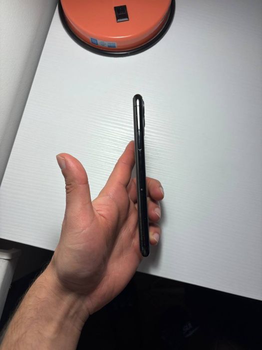 iPhone 11 Pro 64 ГБ