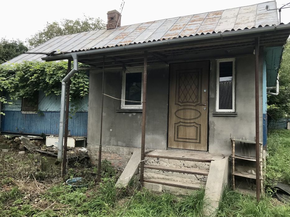 Продається бутинок село Шостаків
