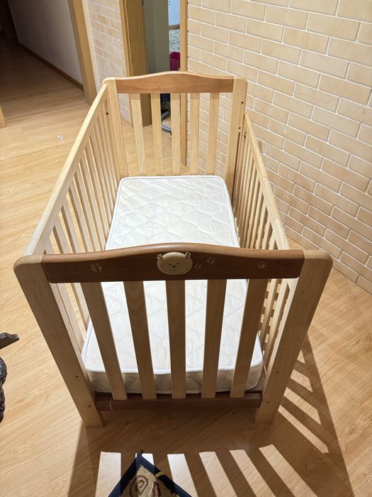 Berço com colchão