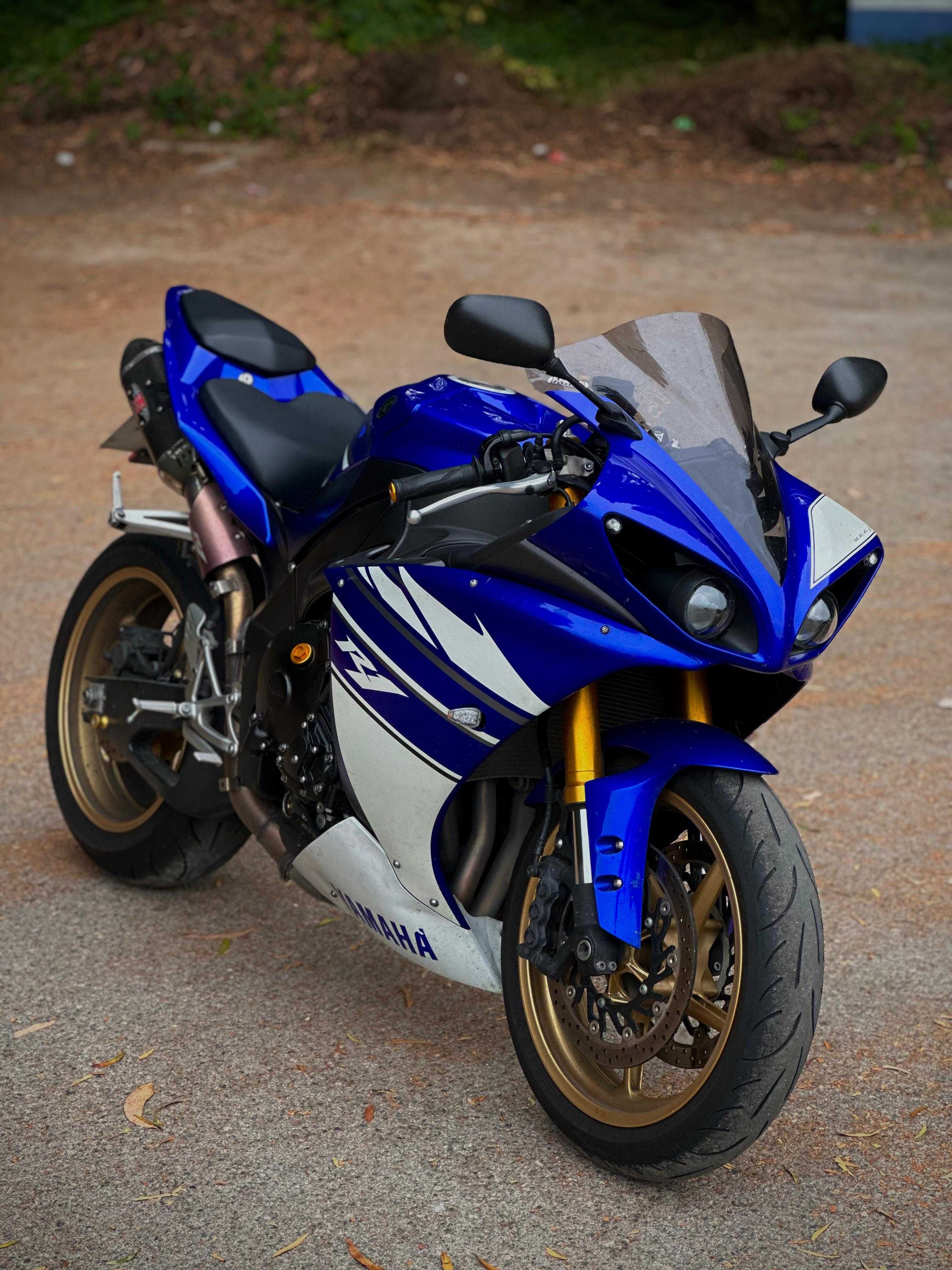 Yamaha YZF R1 2011 Crossplane