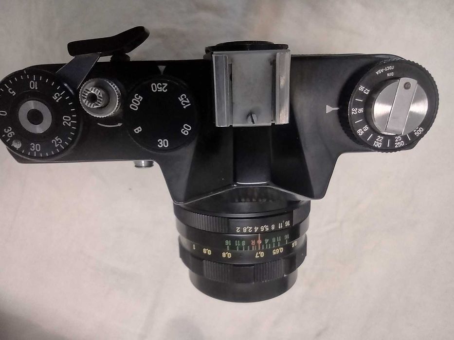 Obiektyw Helios 44M + aparat Zenit TTL