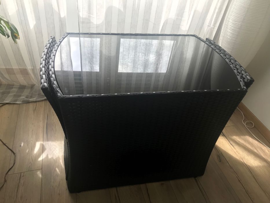 Conjunto mesa e cadeiras