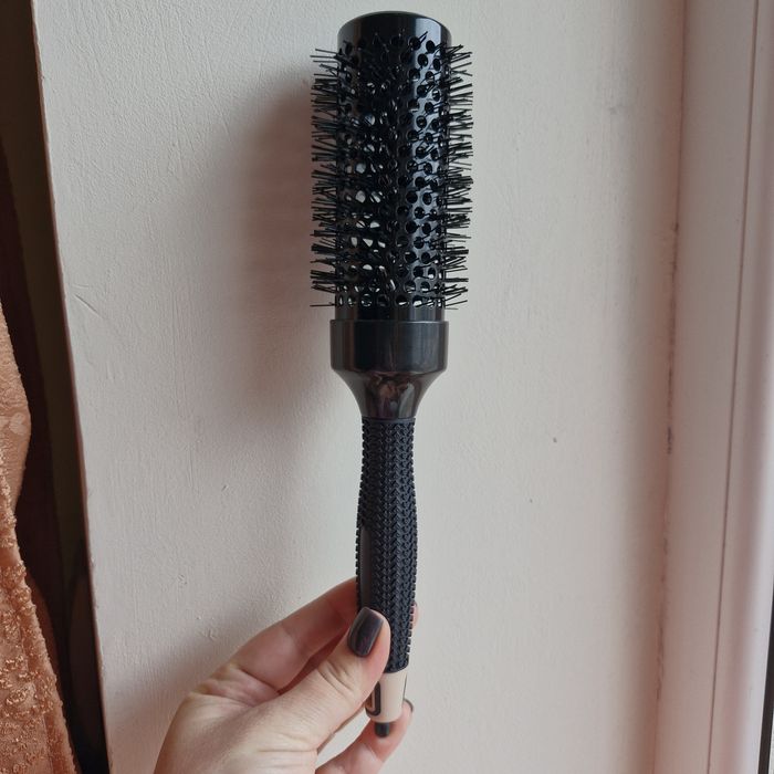 Браш для волосся