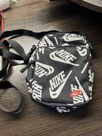 Оригинальная сумка на пояс Nike Heritage Crossbody Bag (DB4188-010)