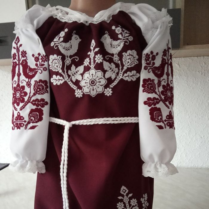 Вишиванка на дівчинку