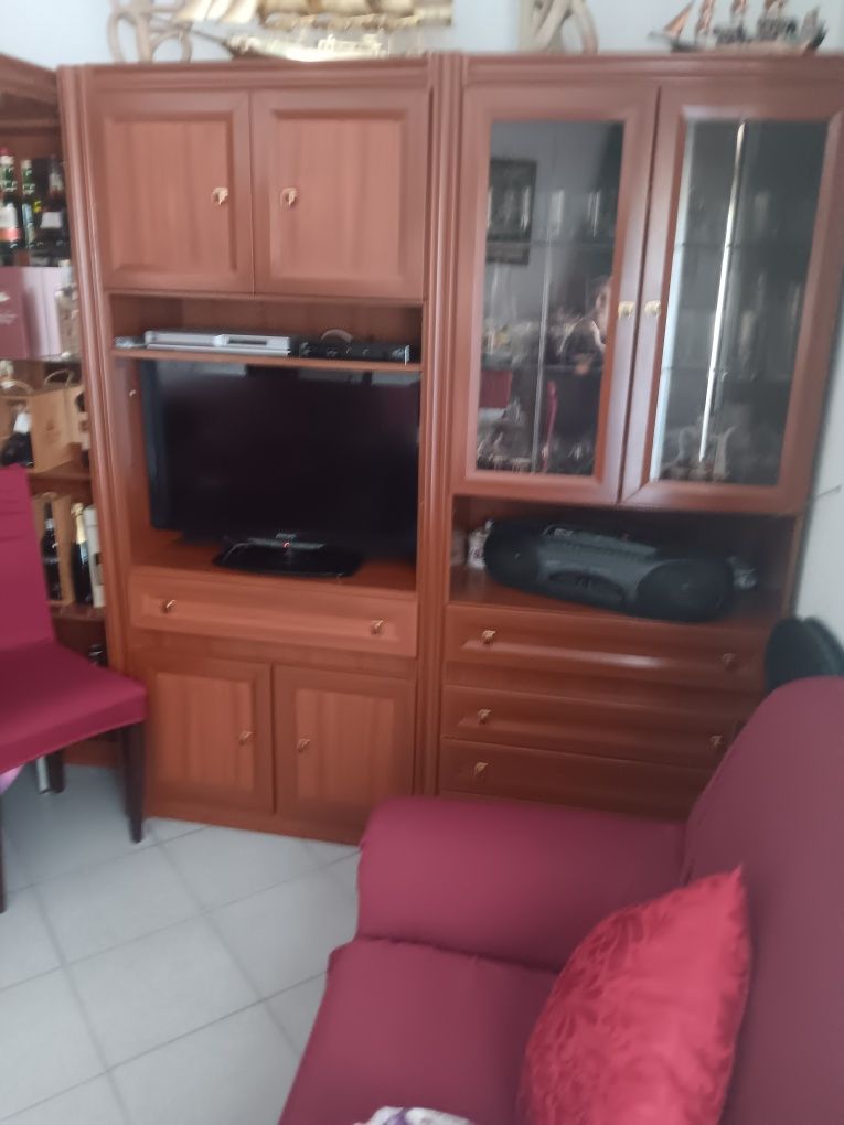 Mobilia de sala com bar de canto