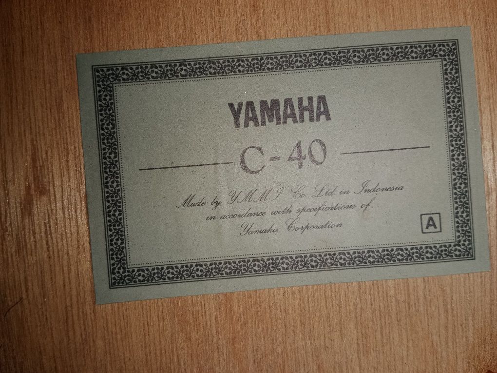 Gitara klasyczna YAMAHA C 40