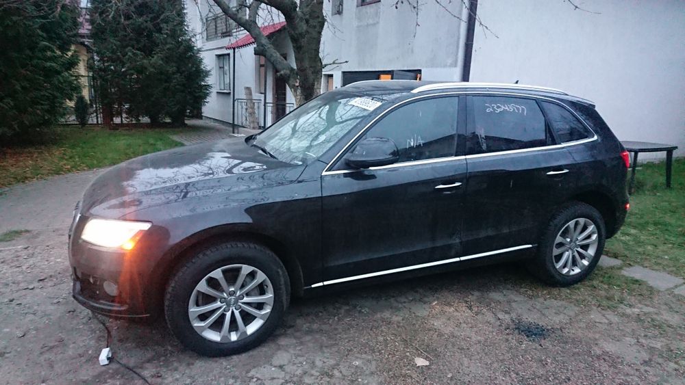 Audi Q5 2016 салон (хаки / беж.)