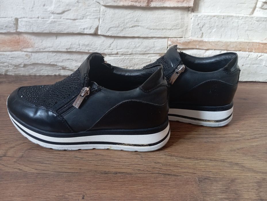 Buty Clara Barson czarne slip-ony z kryształkami R. 36