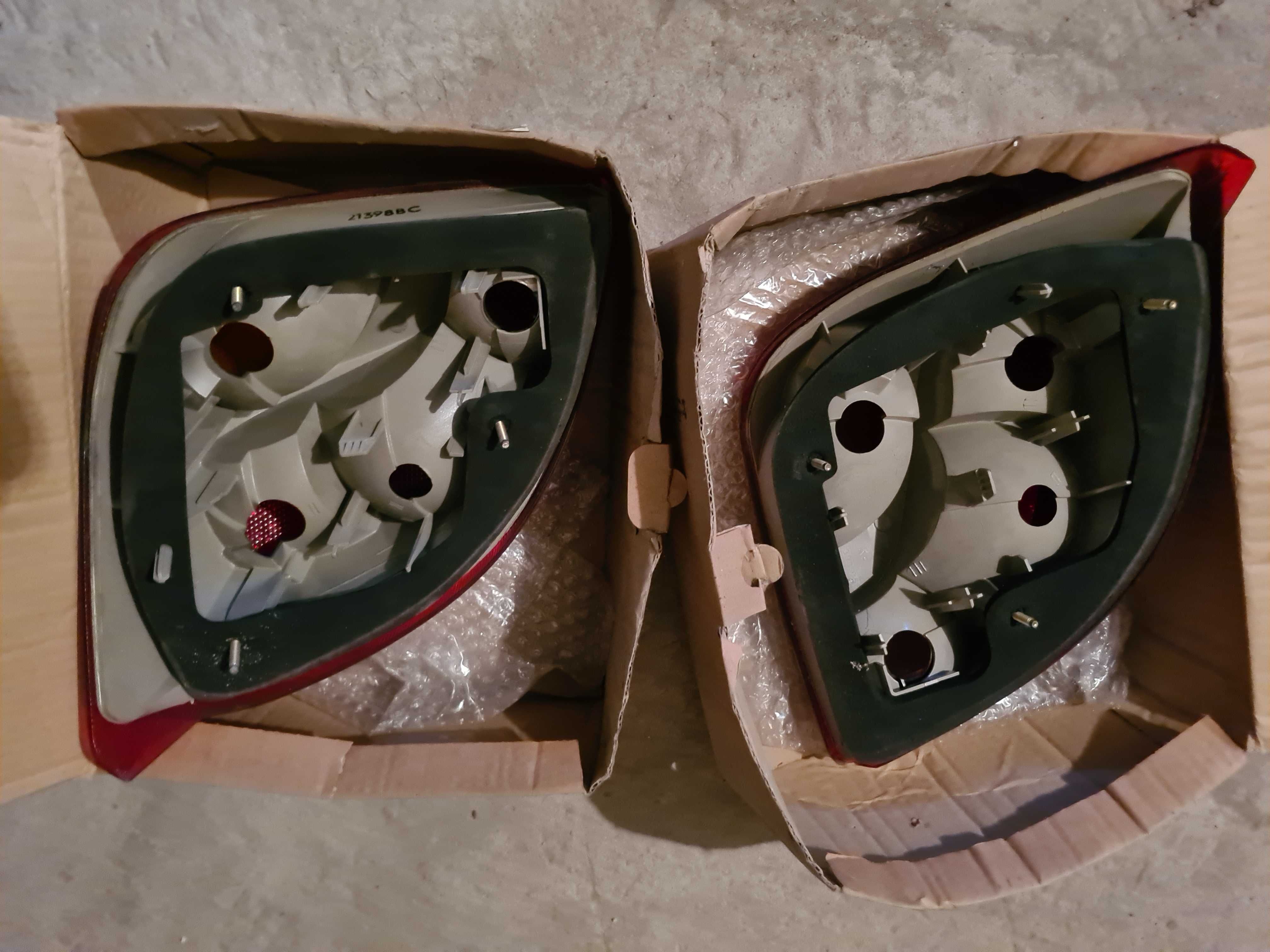 Lampy tylne Ford fiesta 96-99