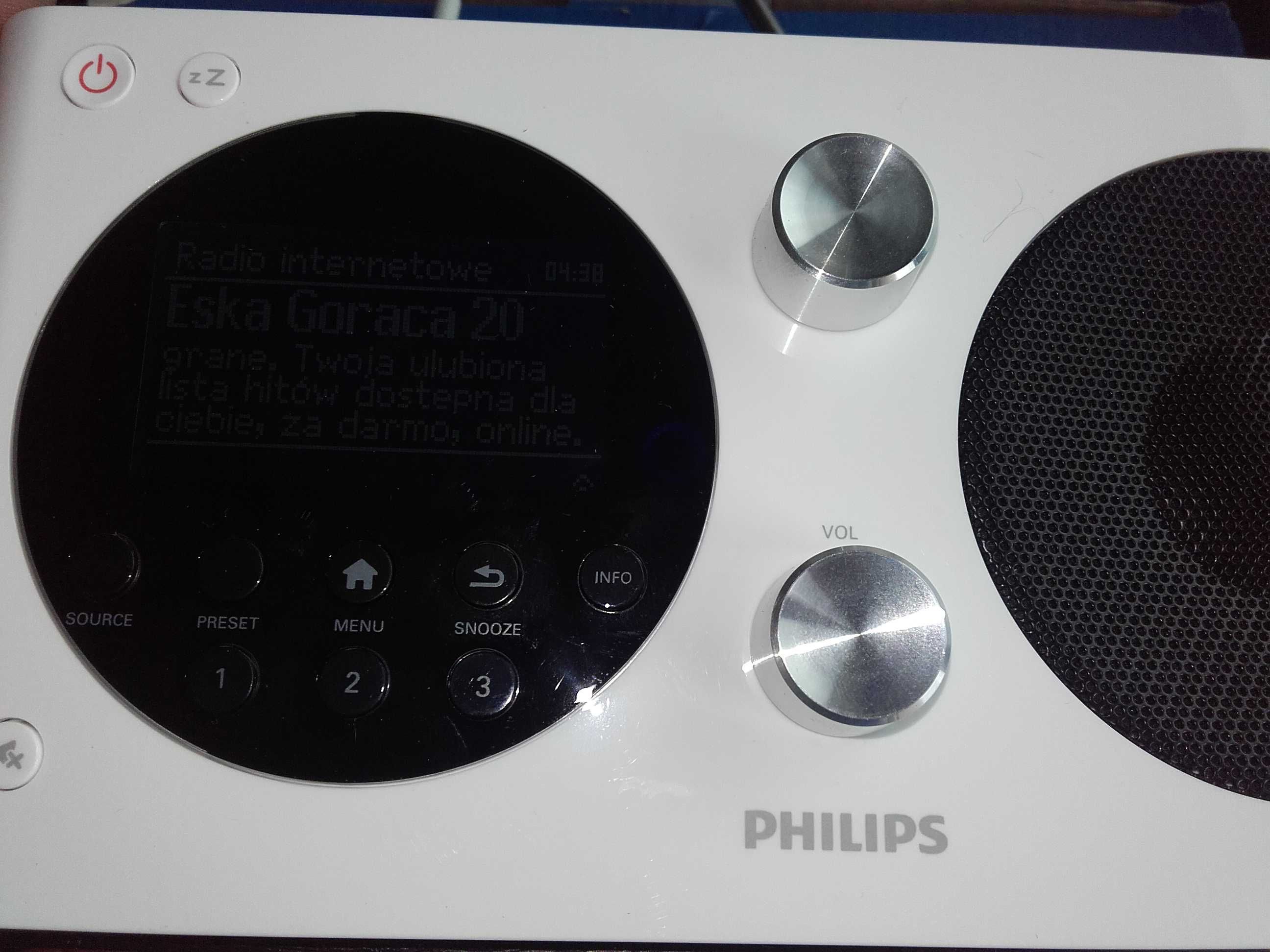 Radio internetowe Philips AE8000.