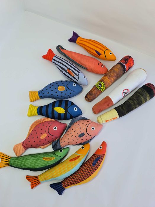 М'які іграшки для котів з кошачою м'ятою та собак з пищалкою