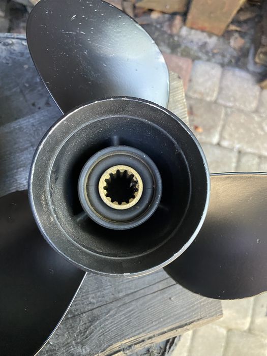 Винт для човна