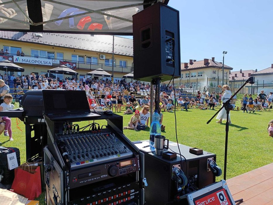 Nagłośnienie JBL 710 HK projektor światło led scena mixer mikrofon D&B