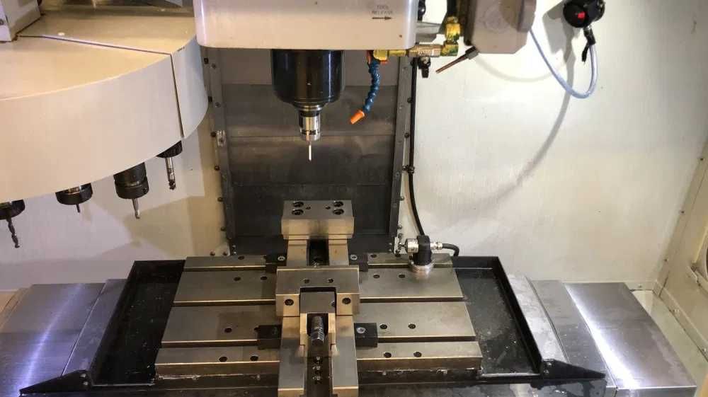 Haas VF-1 Centrum obróbcze CNC frezarka 2007