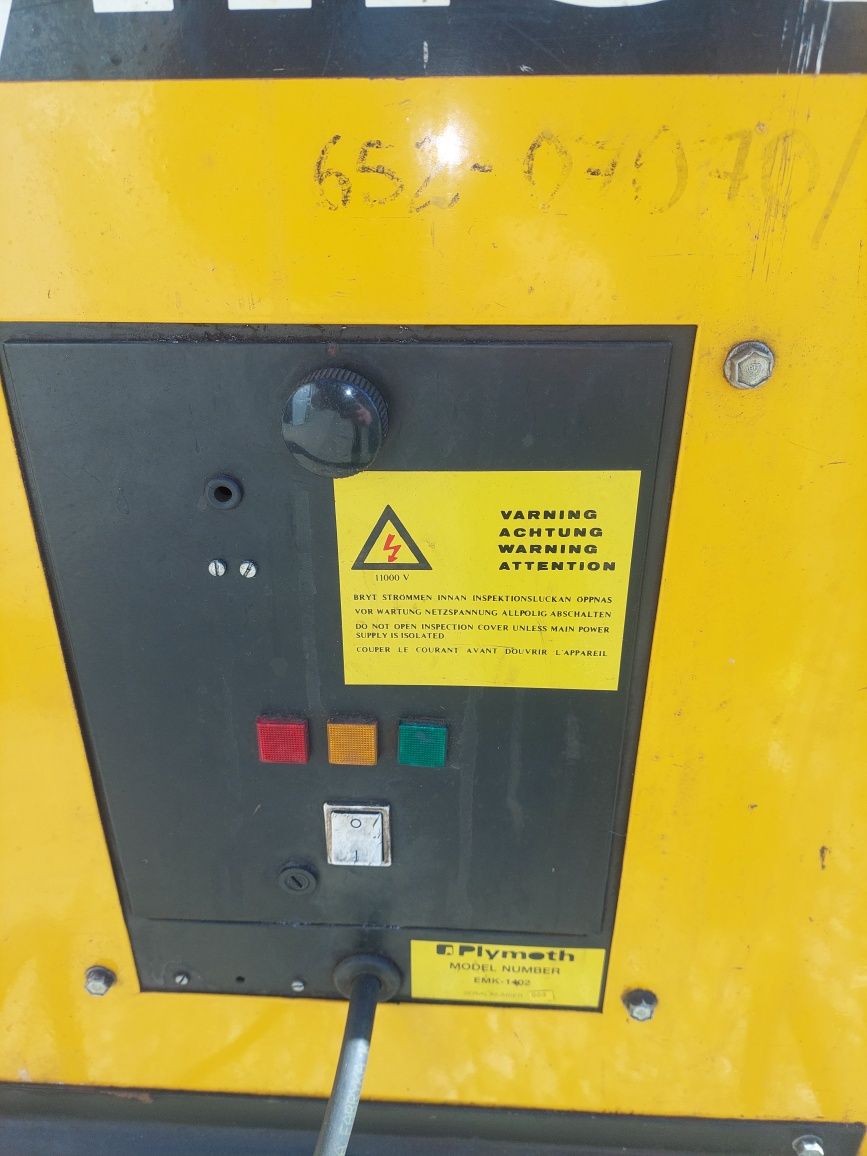 Odciąg, wyciąg dymów spawalniczych Plymouth emk 1402