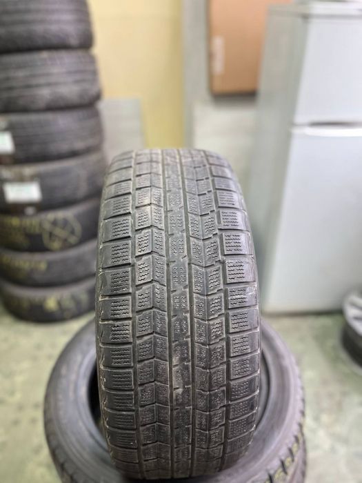 Резина зима UK Dunlop Graspic DS3 225/50R17 пара Z17-170