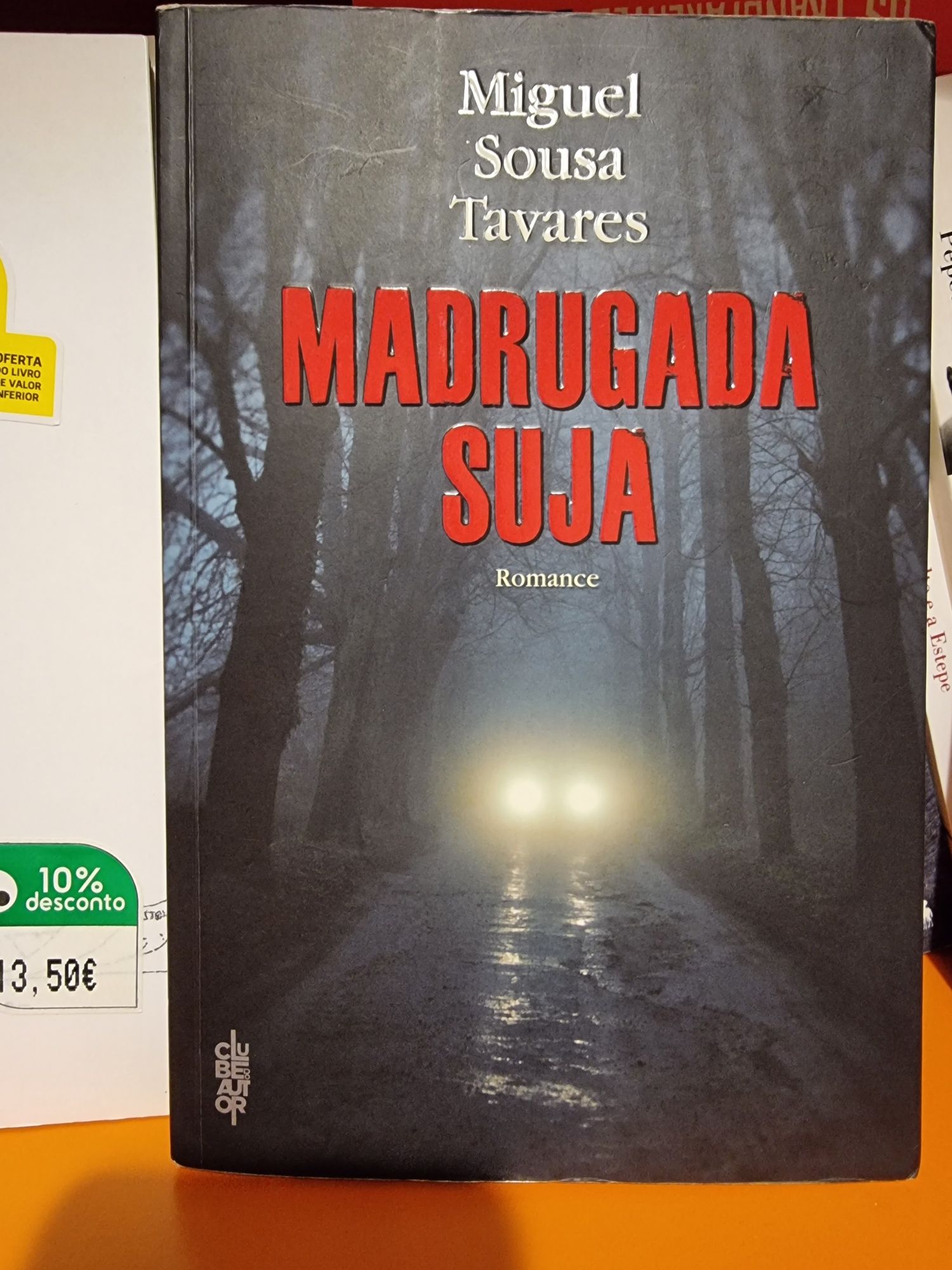 Livros Miguel Sousa Tavares e Agualusa