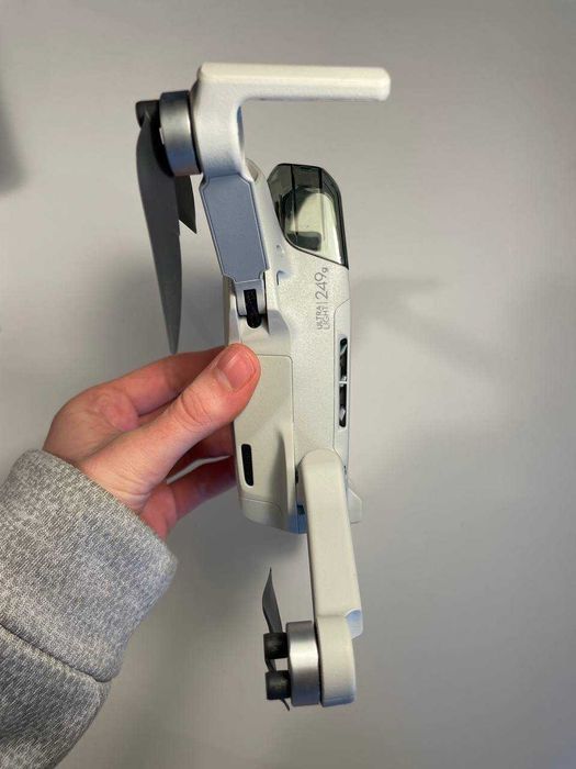 Drone DJI Mini 2 SE Fly More Combo