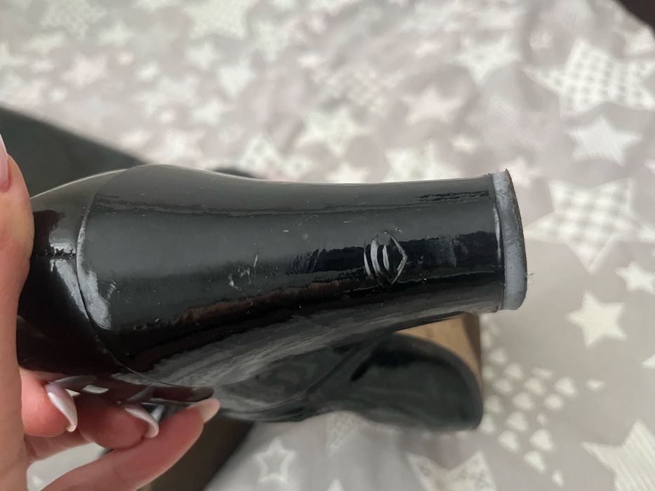 Продам сапоги натуральный лак