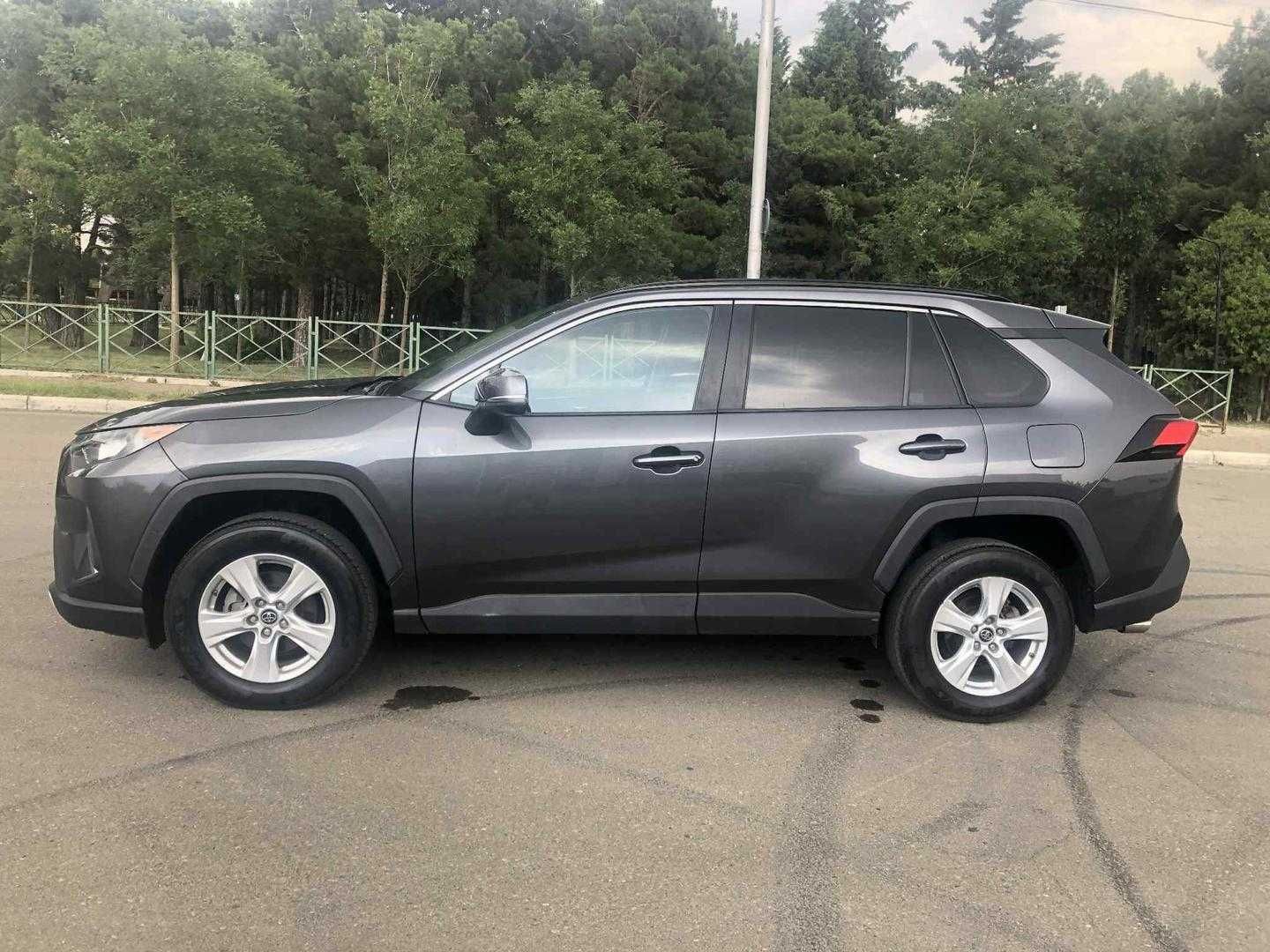 Toyota RAV4 2019 V покоління Тойота РАВ4 гібрид