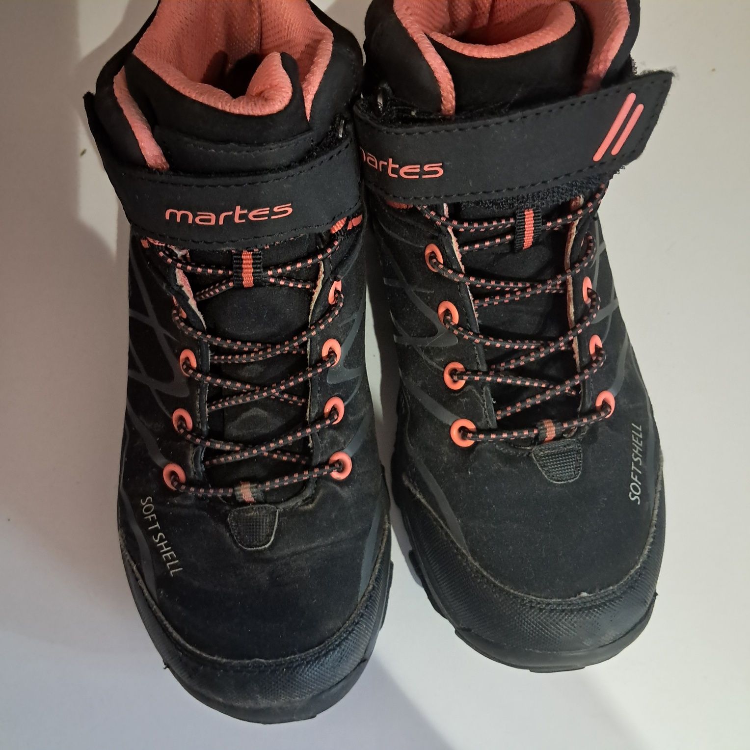 Buty zimowe , wodoodporne 35