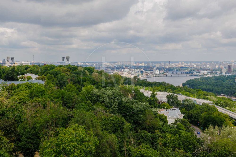 Перша здача вул Грушевського 9А Печерськ 3 спальні