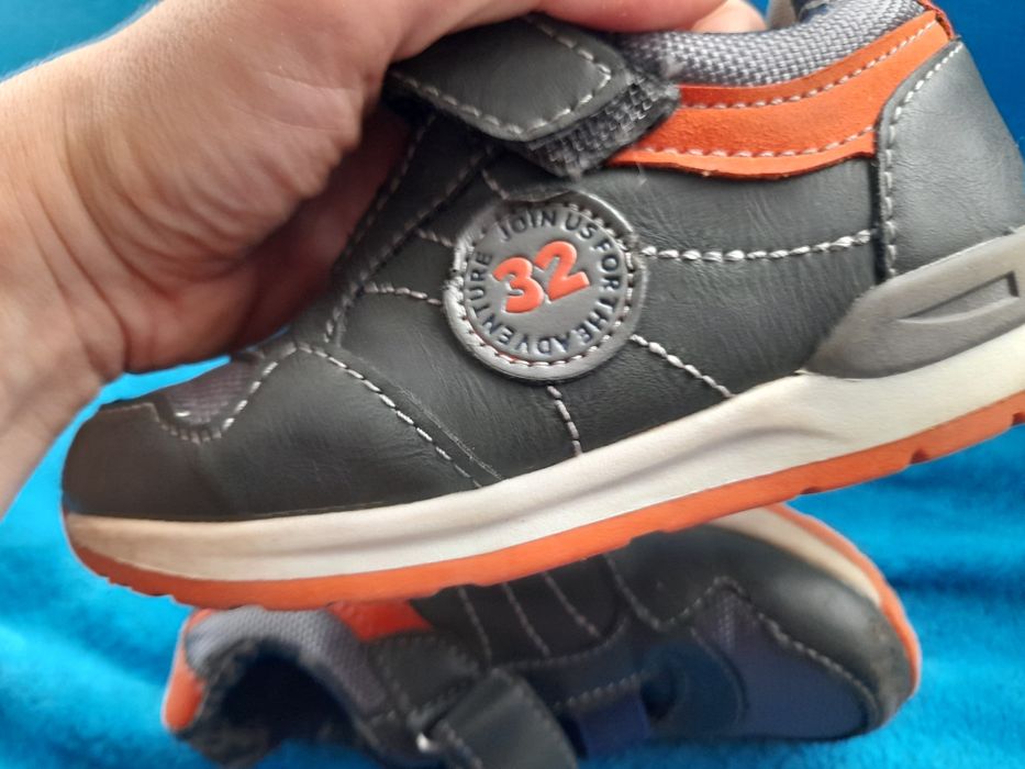 Adidasy chłopięce rozmiar 26