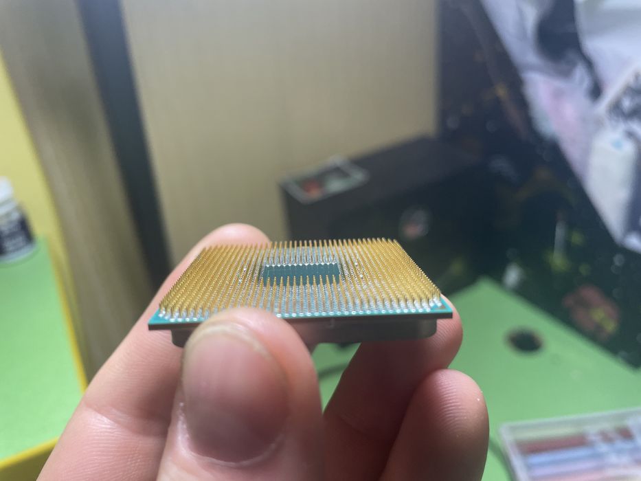 Процесор з кулером AMD Ryzen 5 2400g