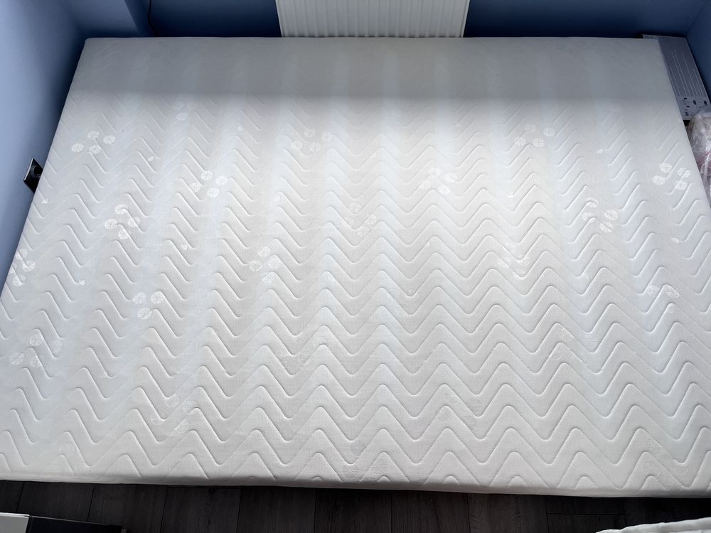 Stelaż DREAMEA pod materac 140x190 cm