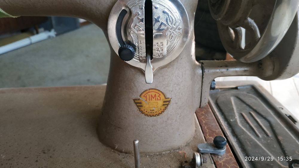 Продам две швейные машины