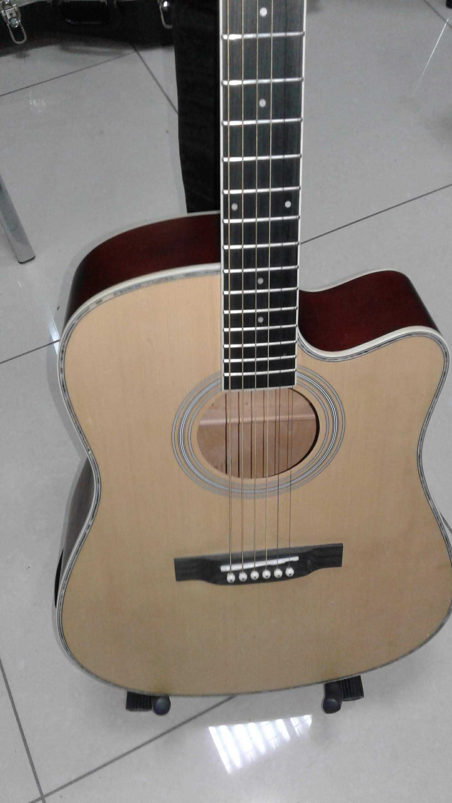 Продам гитару Parksons JB-4111CNAT. В отличном состоянии!