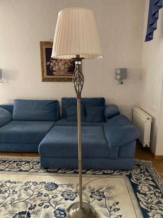 Трехместный раскладной диван