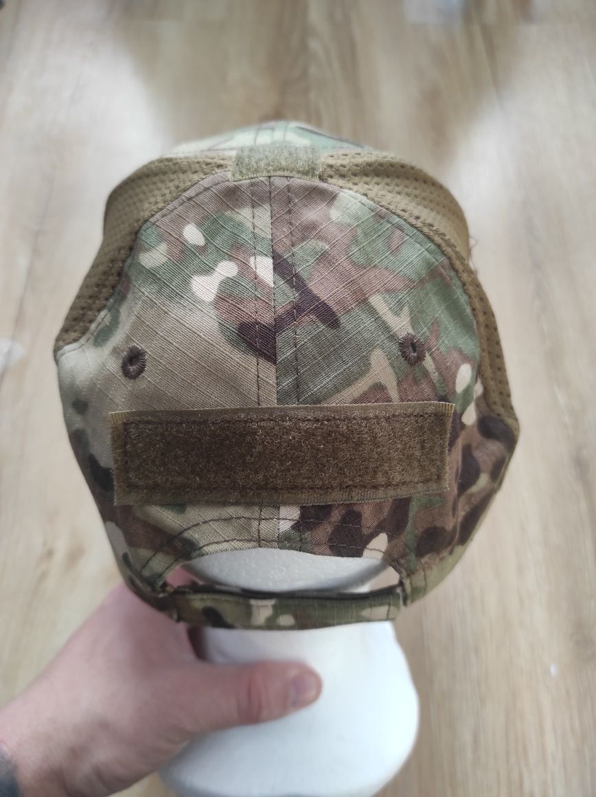 Czapka z daszkiem punisher dżokejka kamuflaż
