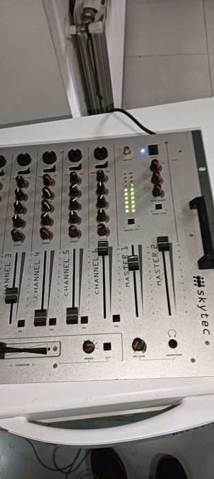 Mesa de som 6 canais