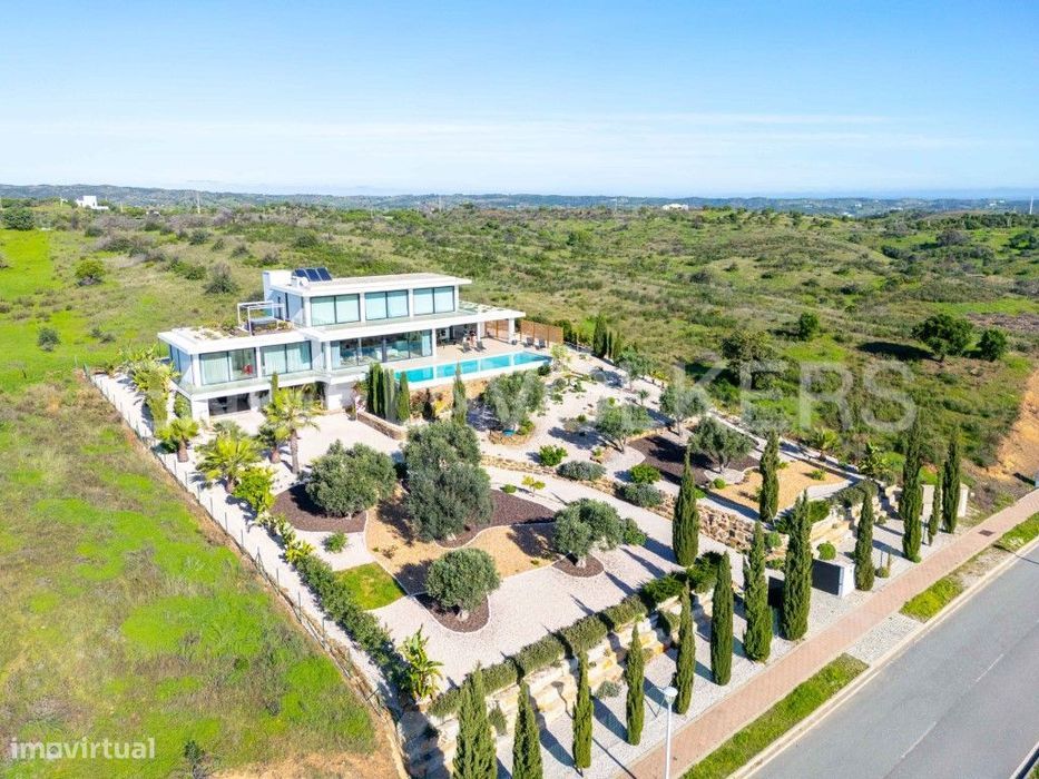 Esplêndida moradia em resort de luxo