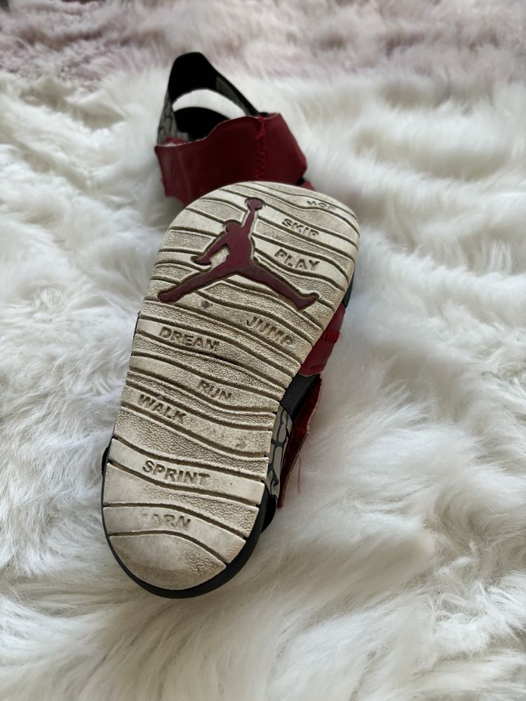 Jordan sandalki 26