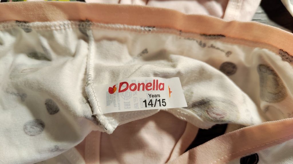 Нові підліткові труси Donella на 14-15років з авокадо малюнком х/б.
1