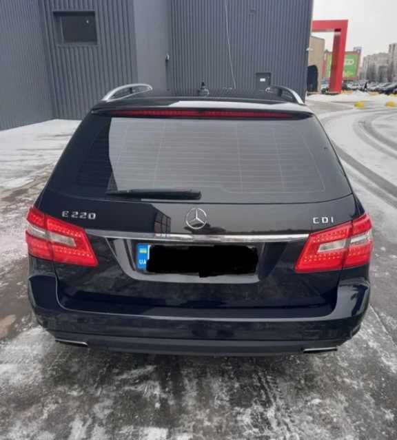Мерседес универсал Е220