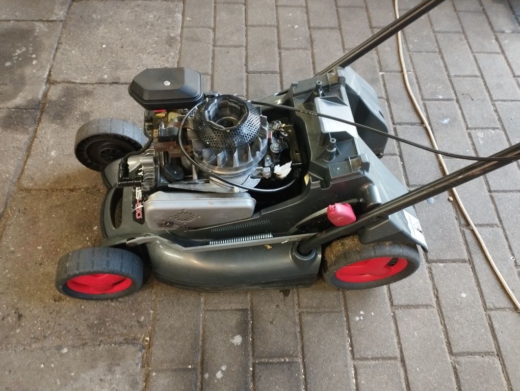 Obudowa laweta plastikowa kosiarki silnik Briggs strtton kosiarka