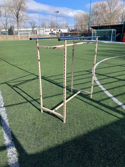 Торгівельне обладнання після закриття магазину. Торговое оборудование