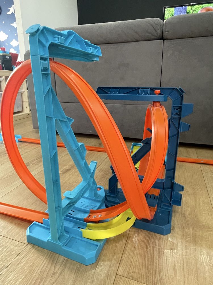 Tor Hot Wheels pętla i prosty odcinek