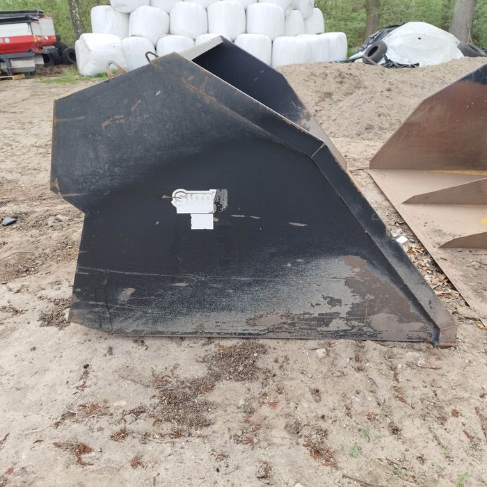 Łyżka łycha objętościowa do zboza 2.8m szer Manitou jcb