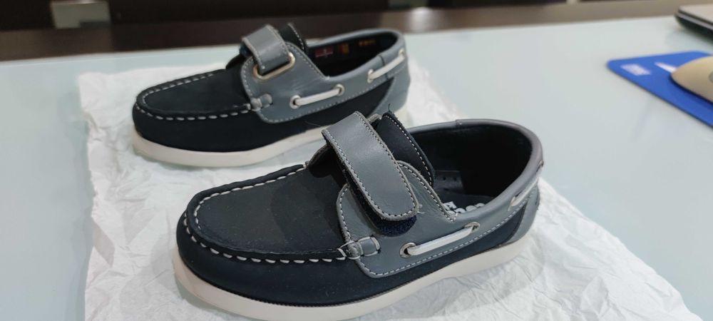 Sapatos menino como novos, tamanho 30