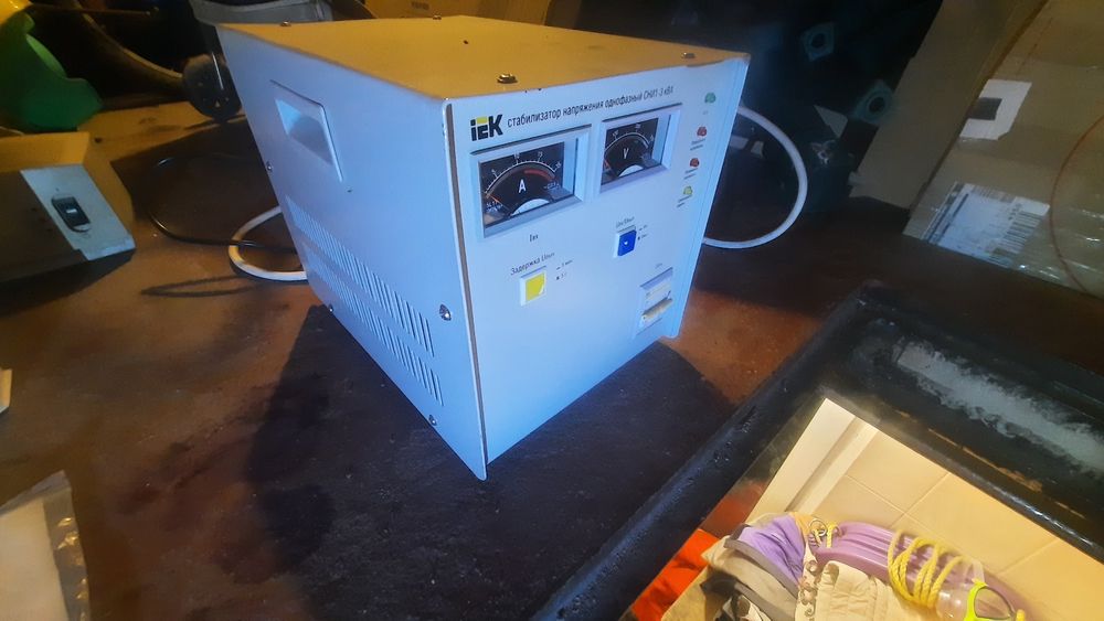 Стабилизатор СНИ1-3 кВт стабілізатор