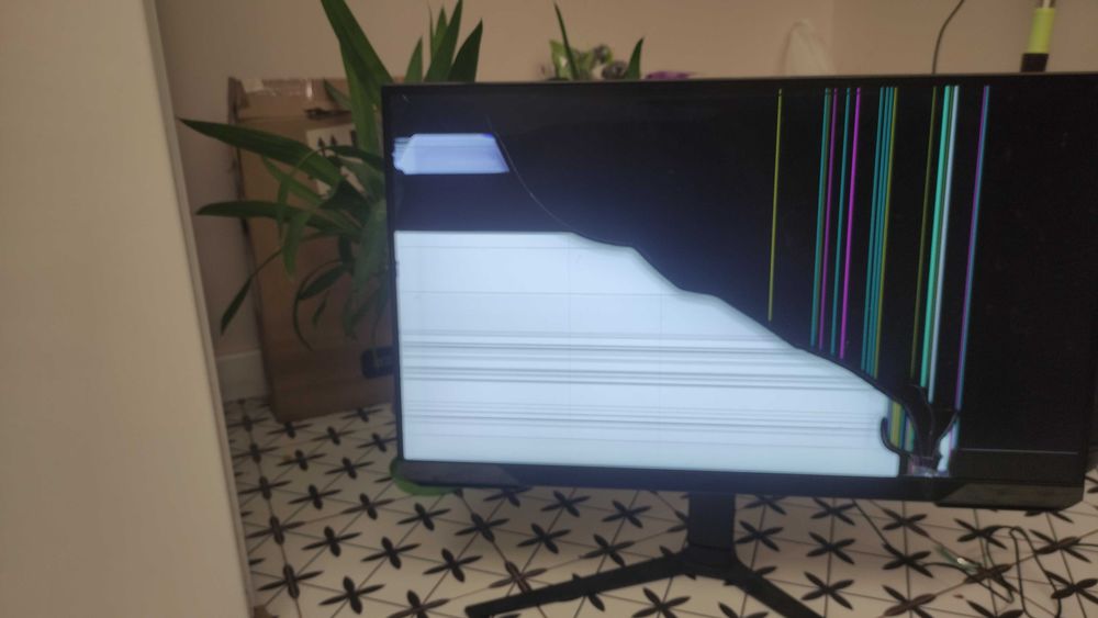 Продам монитор Samsung розбита матриця