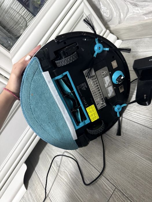 Продам робот пилосос