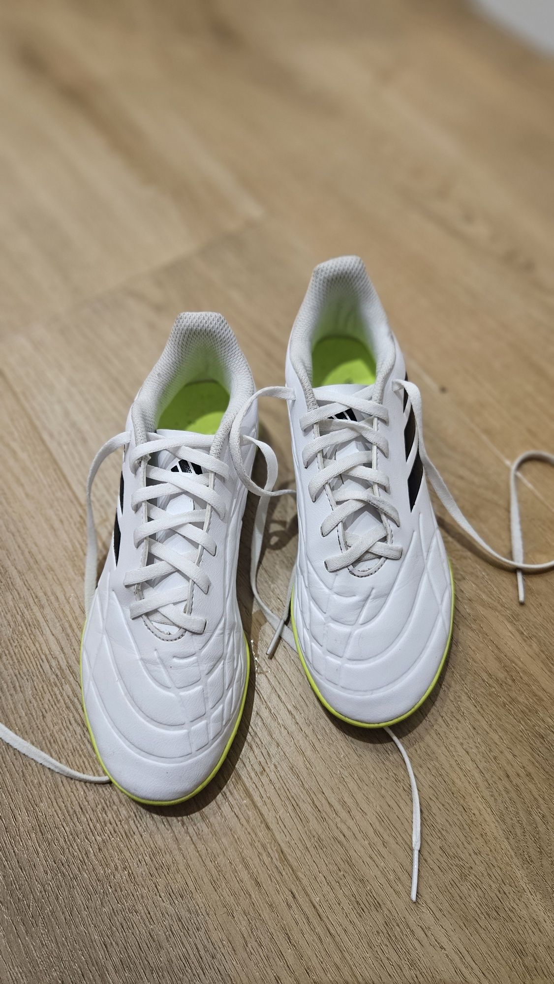 Korki żwirowki ADIDAS STAN IDEALNY -- 50% TANIEJ