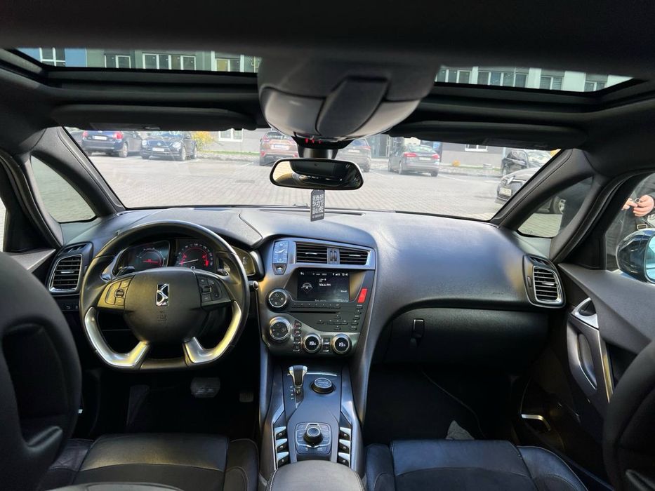 Ds5 гібрид/дизель ПОВНИЙ ПРИВІД 200к.с