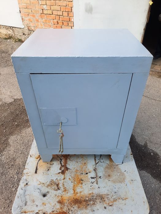 Сейф металевий з подвійною стінкою